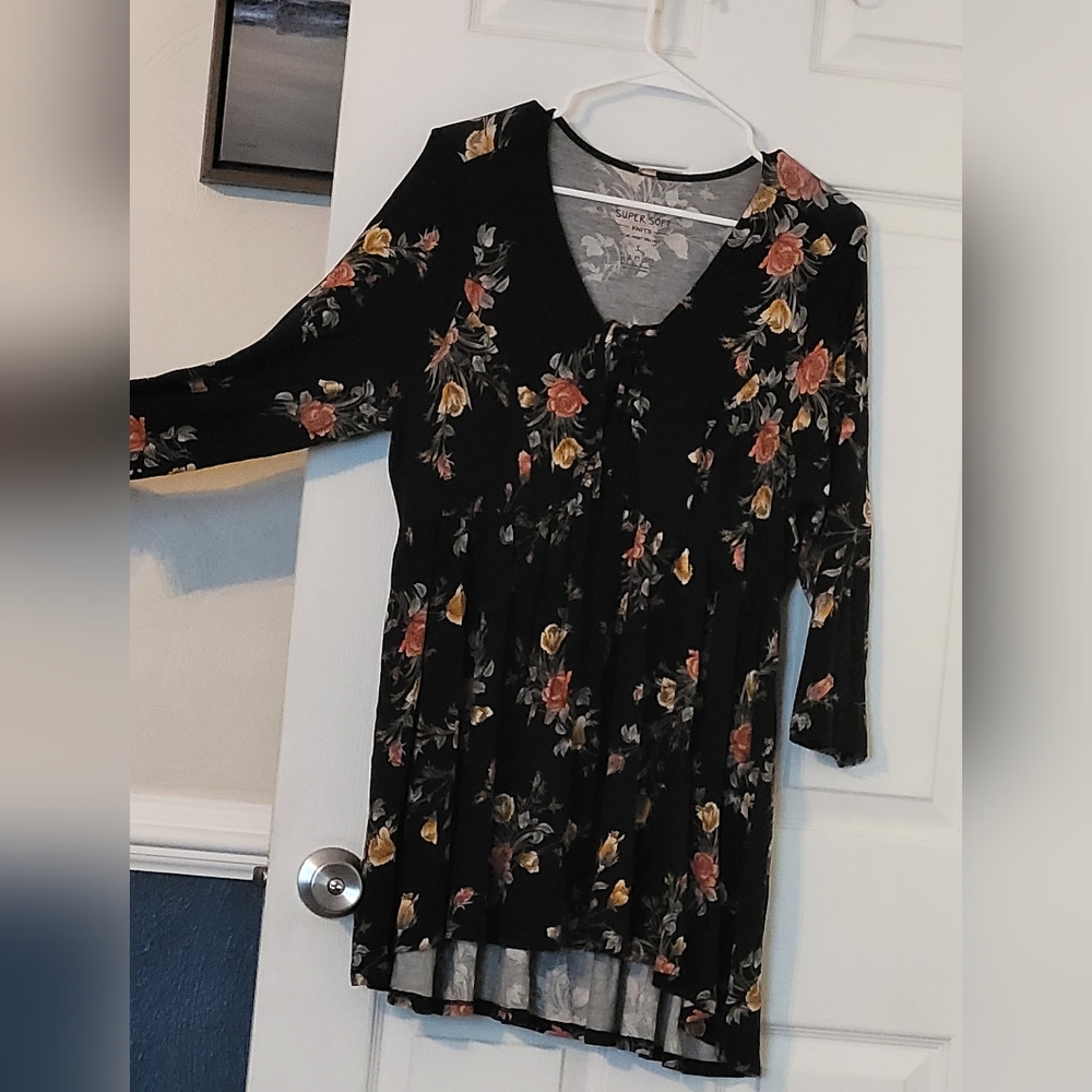 Torrid Black Floral Tunic Top